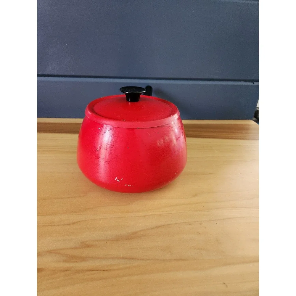 70s Red Fondue Pot‎